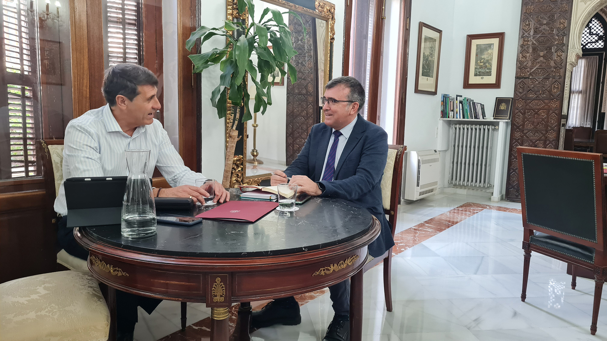 Las infraestructuras pendientes en la Costa Tropical entre los asuntos tratados por Pedro Fernndez con el subdelegado en Granada